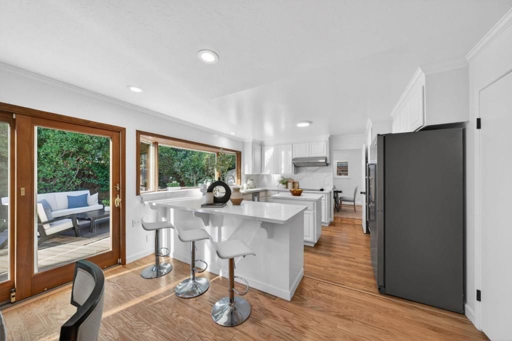 Image 13 of property listing at 1825 Harris Avenue, San Jose, CA 95124