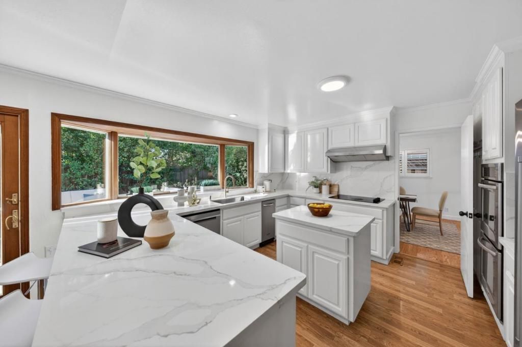 Image 8 of property listing at 1825 Harris Avenue, San Jose, CA 95124