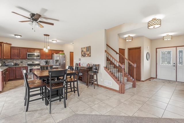 2451 W 85th Lane, Merrillville, IN 46410