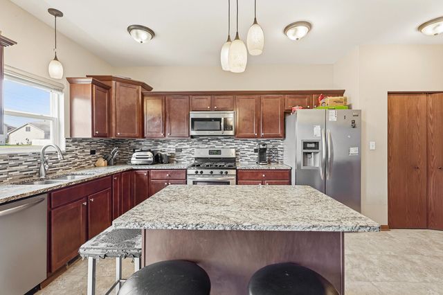 2451 W 85th Lane, Merrillville, IN 46410