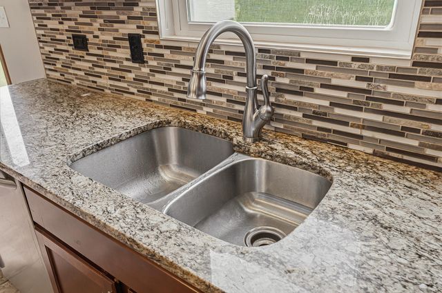 2451 W 85th Lane, Merrillville, IN 46410