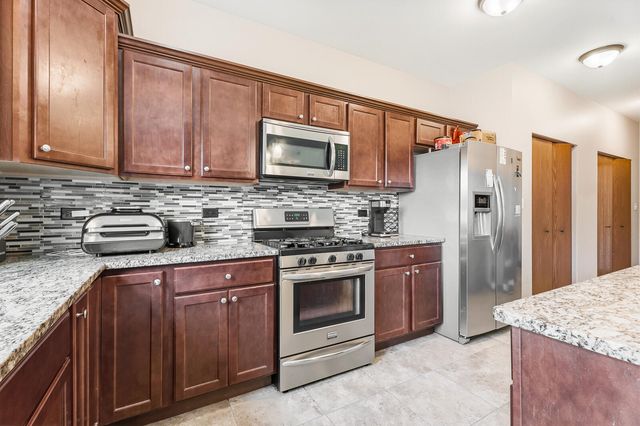 2451 W 85th Lane, Merrillville, IN 46410