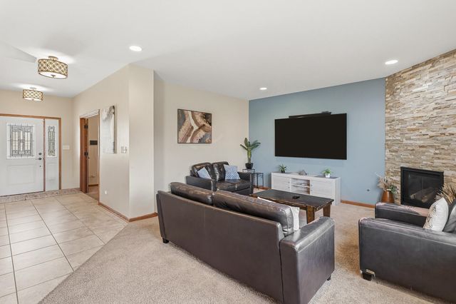 2451 W 85th Lane, Merrillville, IN 46410