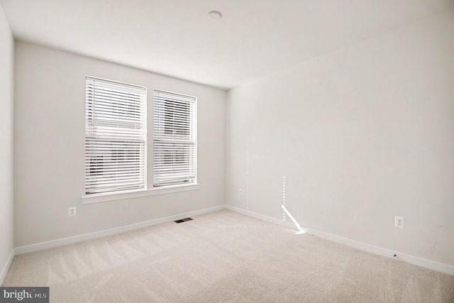 2430 SILVER LINE ALY, Herndon, VA 20171