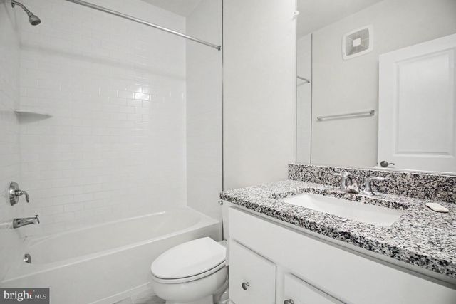 2430 SILVER LINE ALY, Herndon, VA 20171