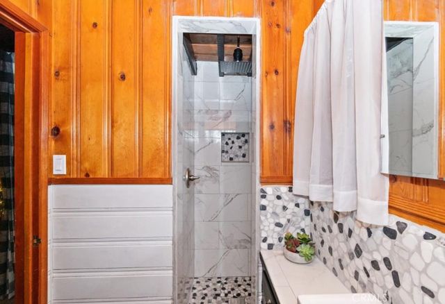 638 Rose Hill, Crestline, CA 92325