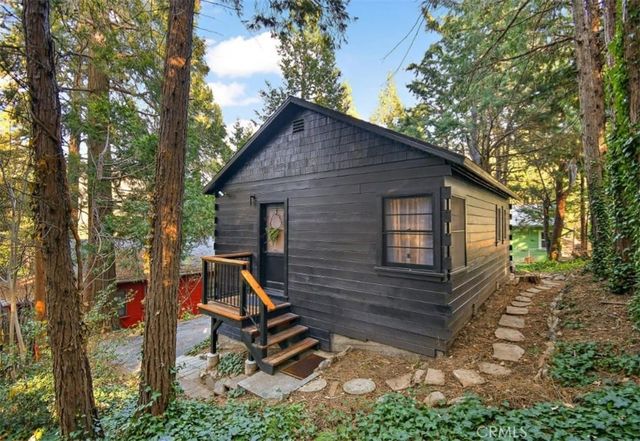 638 Rose Hill, Crestline, CA 92325