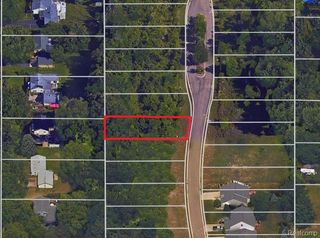 11430 Hidden Oaks Drive, Vienna Charter Township, MI 48420