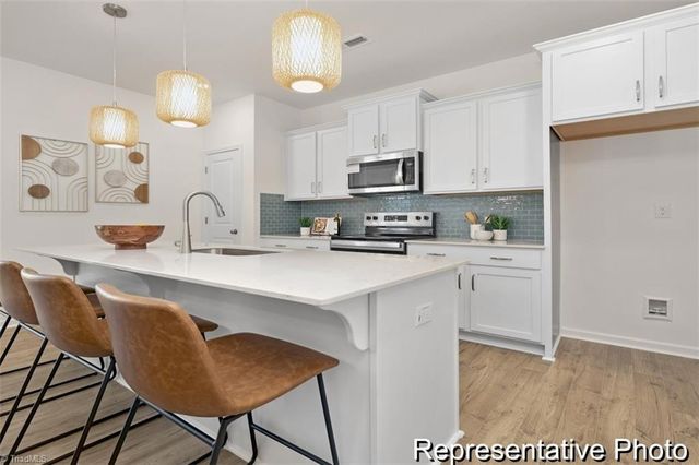 2653 Wood Valley Road 10, Winston-salem, NC 27106