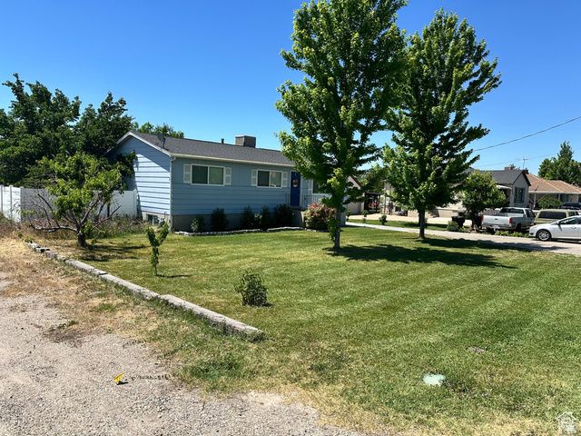 2593 N 2000 W, Clinton, UT 84015