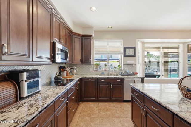 6993 W AURORA Drive, Glendale, AZ 85308