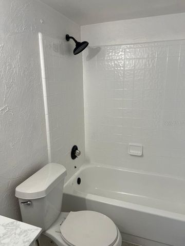 5745 SW 10TH PLACE, Gainesville, FL 32607