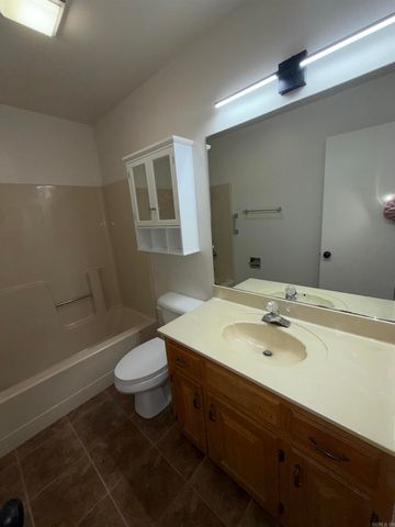301 Hammond Dr Apt E3, Hot Springs, AR 71913