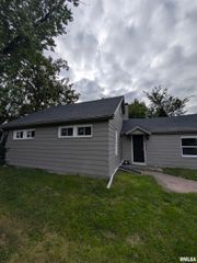 608 HANSSLER Place, Peoria, IL 61604