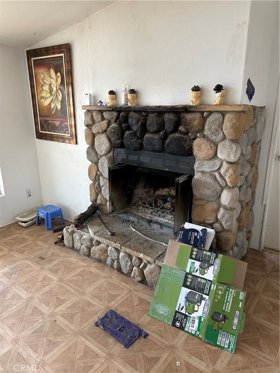 Image 15 of property listing at 43043 Ardia Road, Hemet, CA 92544
