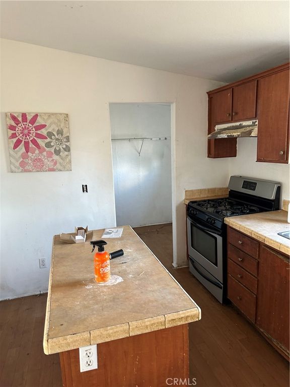 Image 25 of property listing at 43043 Ardia Road, Hemet, CA 92544