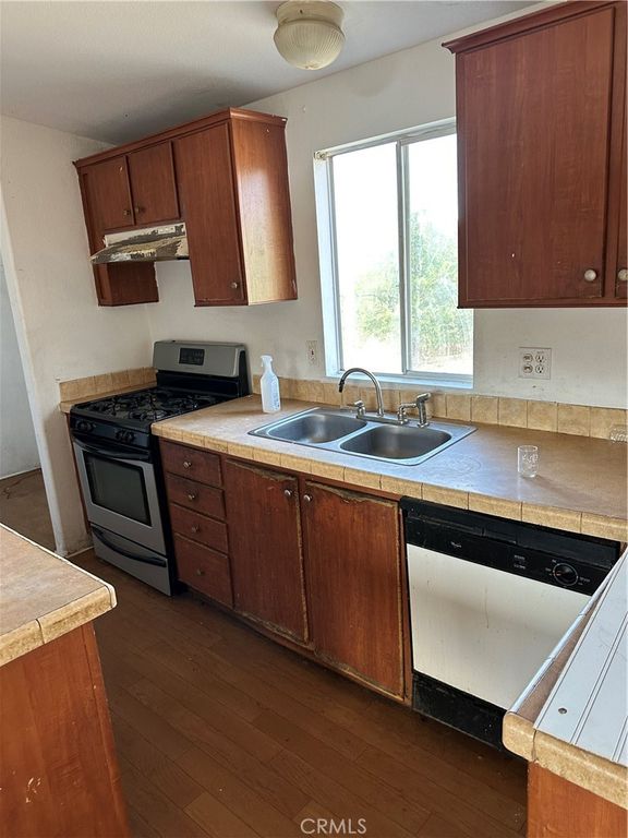 Image 30 of property listing at 43043 Ardia Road, Hemet, CA 92544