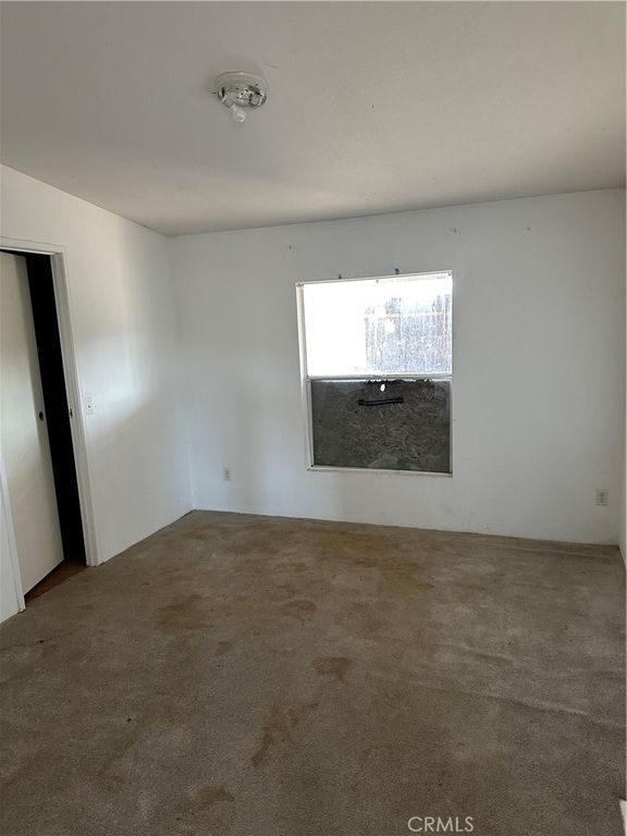 Image 37 of property listing at 43043 Ardia Road, Hemet, CA 92544