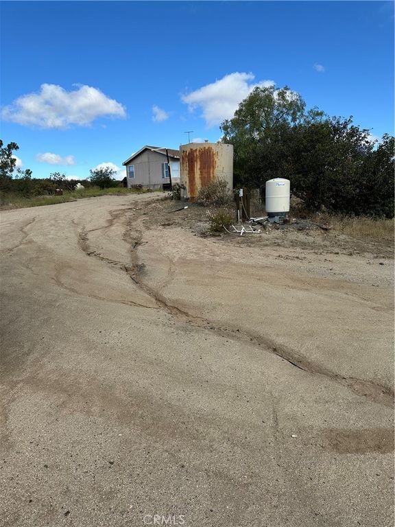 Image 49 of property listing at 43043 Ardia Road, Hemet, CA 92544