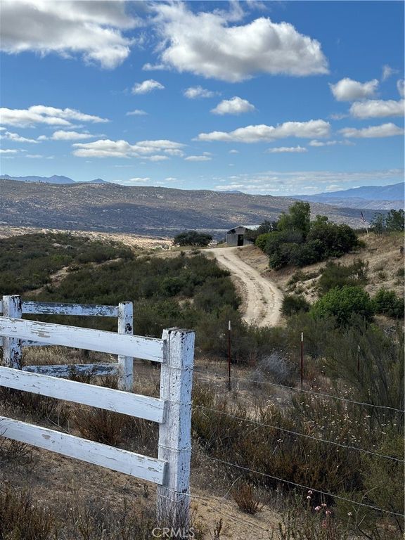 Image 51 of property listing at 43043 Ardia Road, Hemet, CA 92544