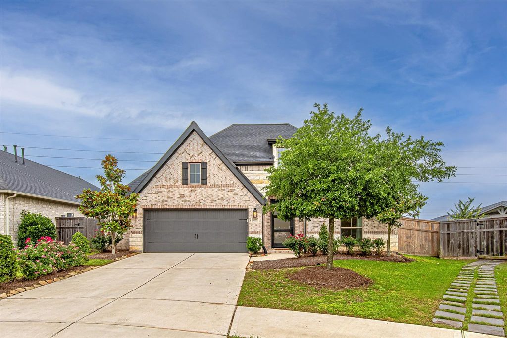 4002 Maple Glen Drive, Fulshear, TX 77441