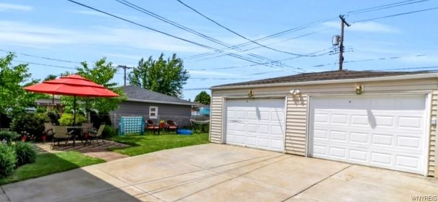 288 Meadowlawn Road, Cheektowaga, NY 14225