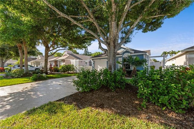14932 Sterling Oaks DR, Naples, FL 34110
