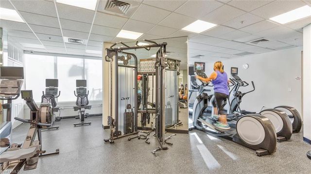 14932 Sterling Oaks DR, Naples, FL 34110