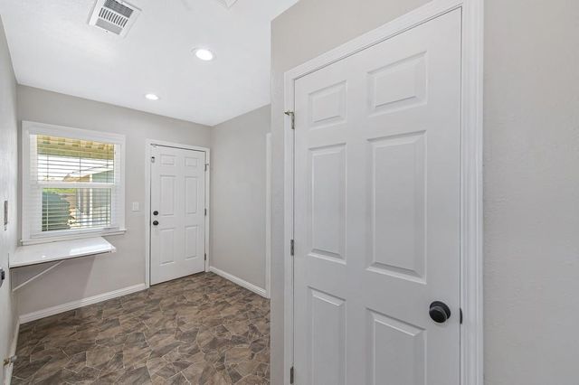 241 Mission St, Lodi, CA 95240
