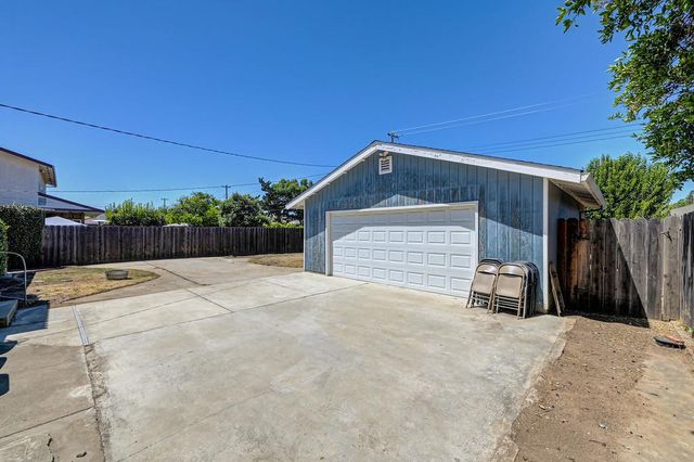 241 Mission St, Lodi, CA 95240