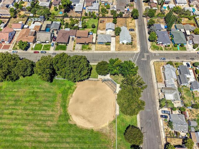 241 Mission St, Lodi, CA 95240
