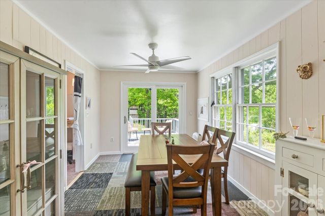 1323 Locust Grove Road, Hendersonville, NC 28792