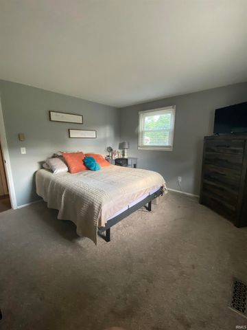 6211 Allenwood Drive, Fort Wayne, IN 46835