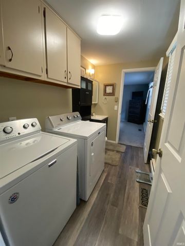 6211 Allenwood Drive, Fort Wayne, IN 46835