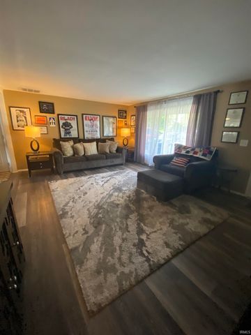6211 Allenwood Drive, Fort Wayne, IN 46835