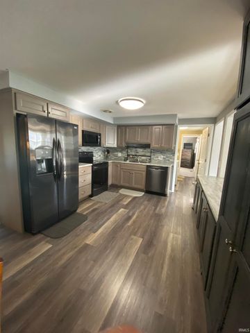 6211 Allenwood Drive, Fort Wayne, IN 46835