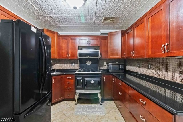 564 Bloomfield Ave, Nutley Twp., NJ 07110