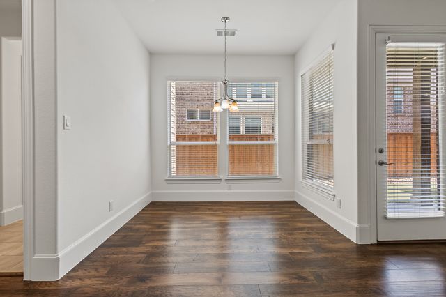 4207 Peach Blossom Drive, Arlington, TX 76005