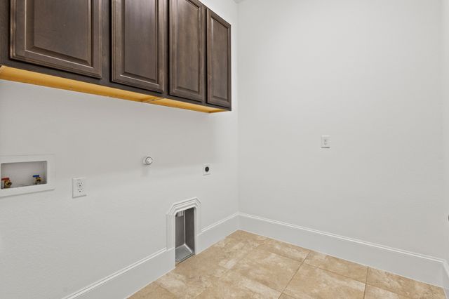 4207 Peach Blossom Drive, Arlington, TX 76005