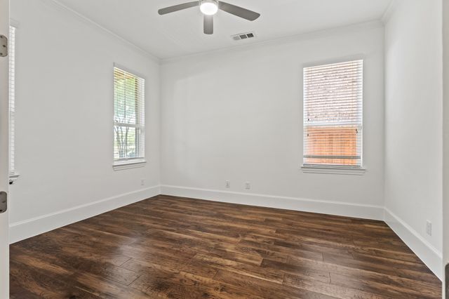 4207 Peach Blossom Drive, Arlington, TX 76005