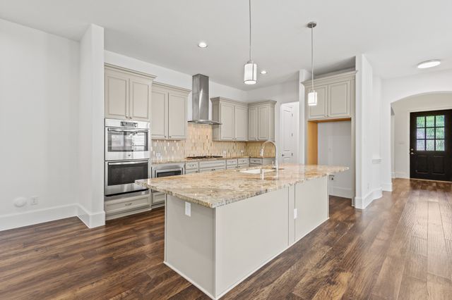 4207 Peach Blossom Drive, Arlington, TX 76005