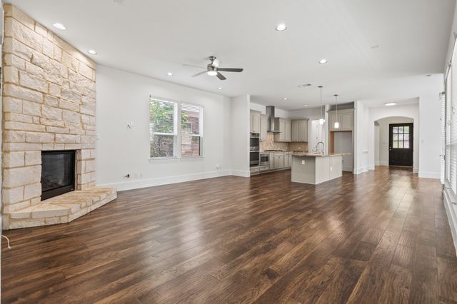 4207 Peach Blossom Drive, Arlington, TX 76005