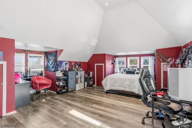 106 W Gibbons St, Linden City, NJ 07036