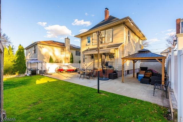 106 W Gibbons St, Linden City, NJ 07036