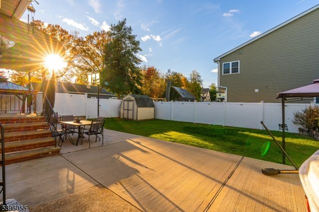 106 W Gibbons St, Linden City, NJ 07036