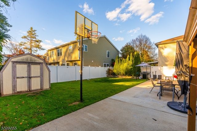 106 W Gibbons St, Linden City, NJ 07036