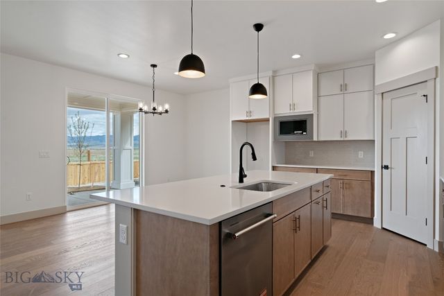 1511 Gunslinger Lane, Belgrade, MT 59714