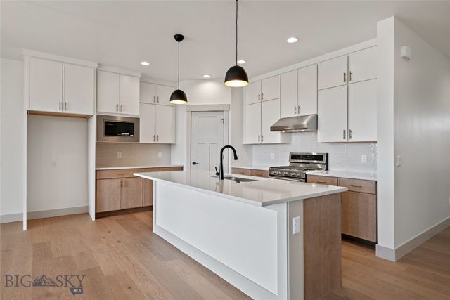1511 Gunslinger Lane, Belgrade, MT 59714