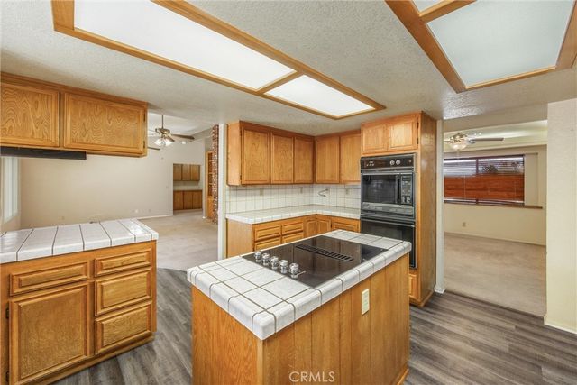 16466 Tude, Apple Valley, CA 92307