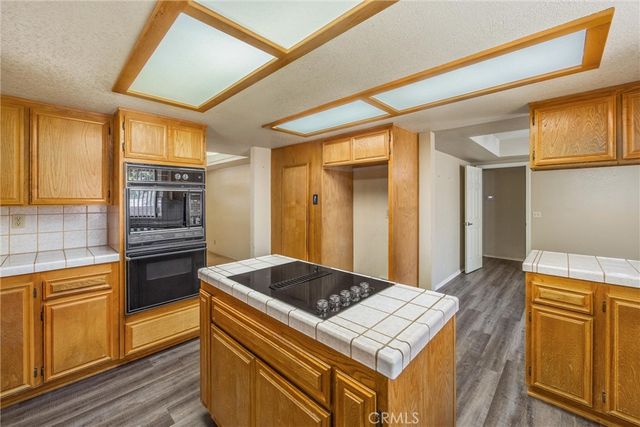 16466 Tude, Apple Valley, CA 92307